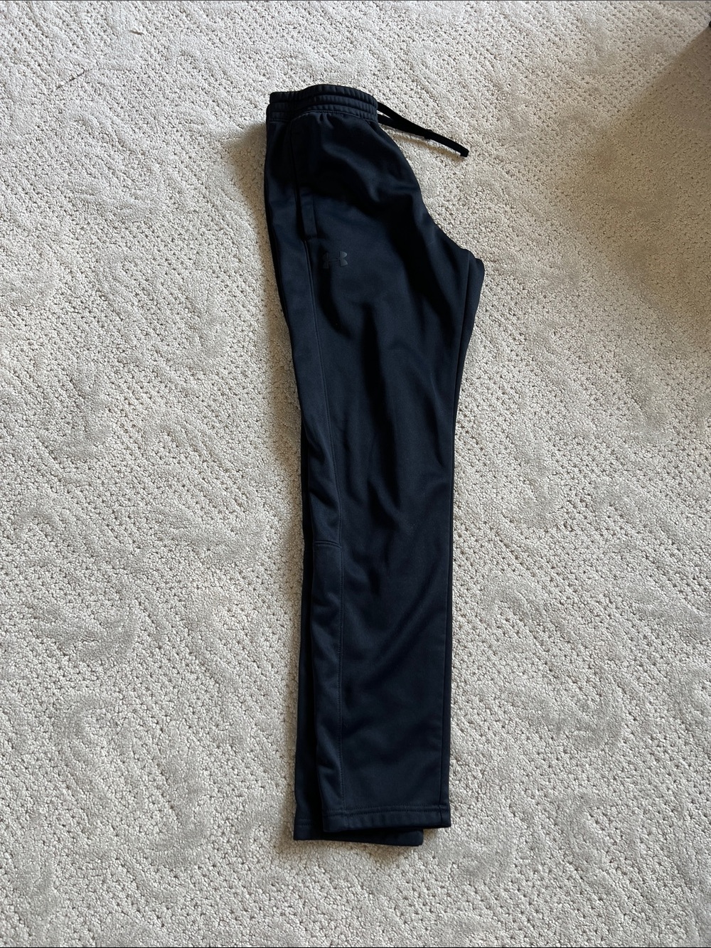 Under Armour Black Athletic Jogger Pants (Small)